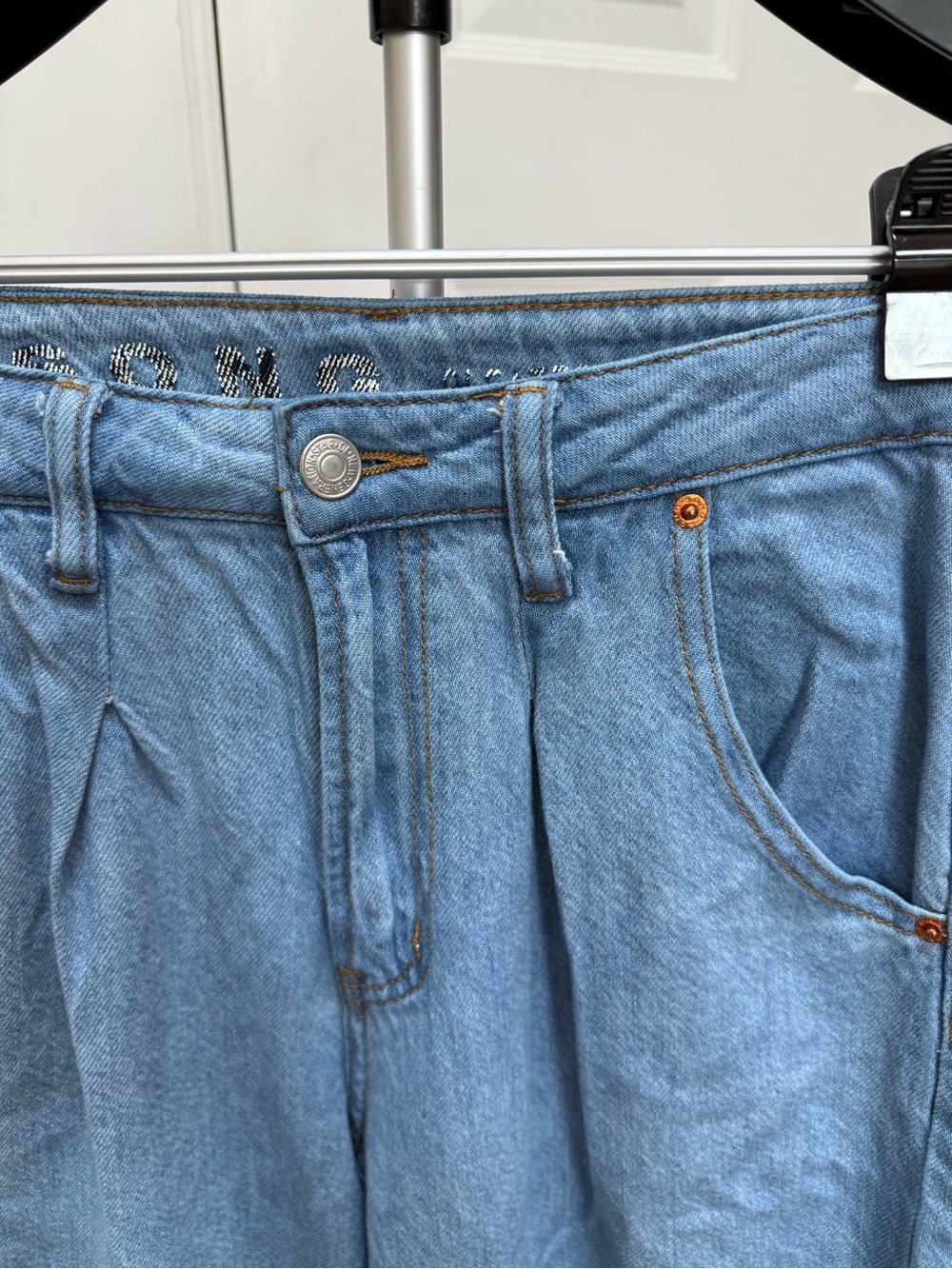 High-Rise Pleated Light Blue Women’s Jeans - Picture 3 of 6